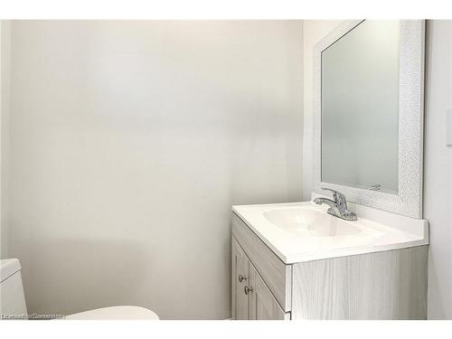 316 Houghton Avenue S, Hamilton, ON - Indoor Photo Showing Bathroom