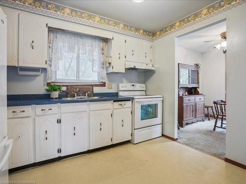 51 Loraine Drive, St. Catharines, ON - Indoor Photo Showing Kitchen