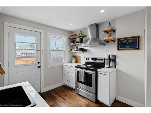 163 Cameron Avenue N, Hamilton, ON - Indoor Photo Showing Kitchen