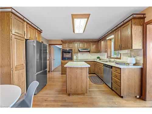 87 Third Road E, Stoney Creek, ON - Indoor Photo Showing Kitchen With Double Sink