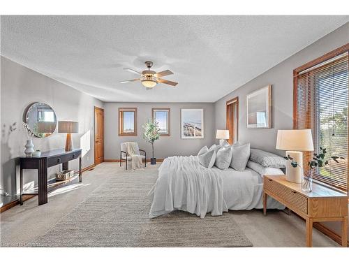 87 Third Road E, Stoney Creek, ON - Indoor Photo Showing Bedroom