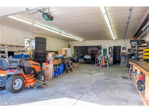 87 Third Road E, Stoney Creek, ON - Indoor Photo Showing Garage