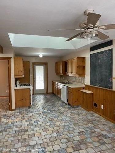 119 Gary Avenue, Hamilton, ON - Indoor Photo Showing Kitchen