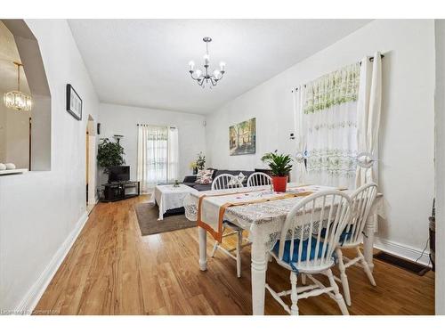 63 Clyde Street, Hamilton, ON - Indoor Photo Showing Dining Room