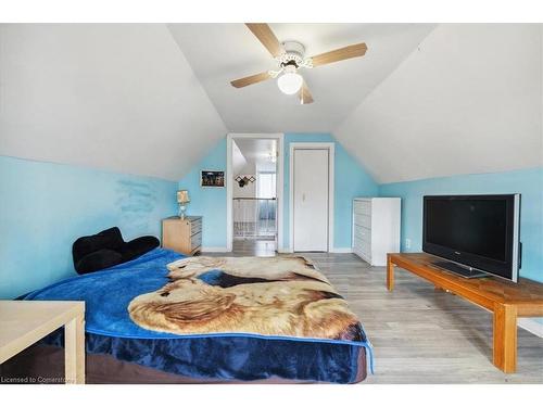 63 Clyde Street, Hamilton, ON - Indoor Photo Showing Bedroom