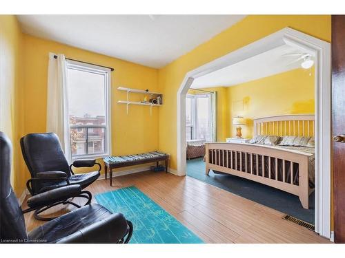 63 Clyde Street, Hamilton, ON - Indoor Photo Showing Bedroom