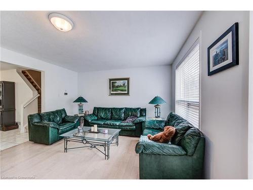 45 Critcher Avenue, Cambridge, ON - Indoor Photo Showing Living Room