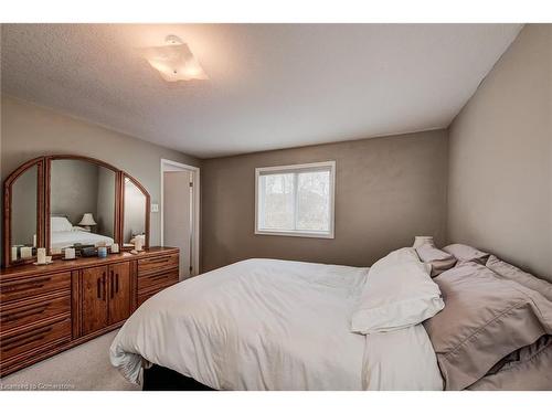 45 Critcher Avenue, Cambridge, ON - Indoor Photo Showing Bedroom