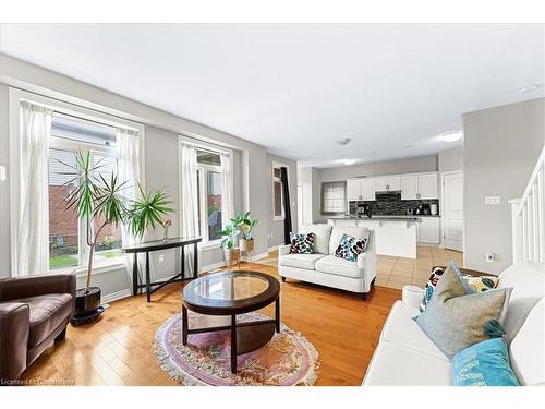 9 Tolton Drive, Guelph, ON - Indoor Photo Showing Living Room