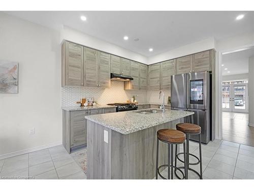 157 Cactus Crescent, Stoney Creek, ON - Indoor Photo Showing Kitchen With Double Sink With Upgraded Kitchen