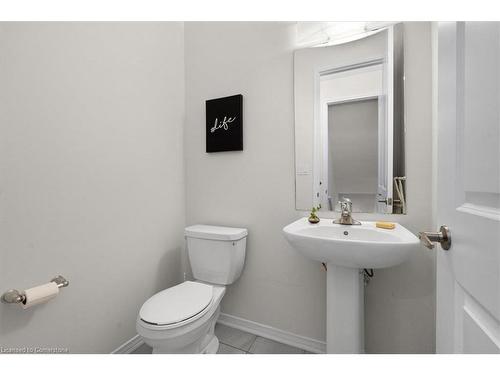 157 Cactus Crescent, Stoney Creek, ON - Indoor Photo Showing Bathroom