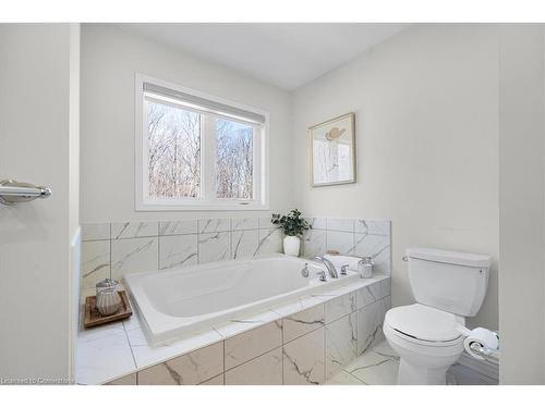 157 Cactus Crescent, Stoney Creek, ON - Indoor Photo Showing Bathroom