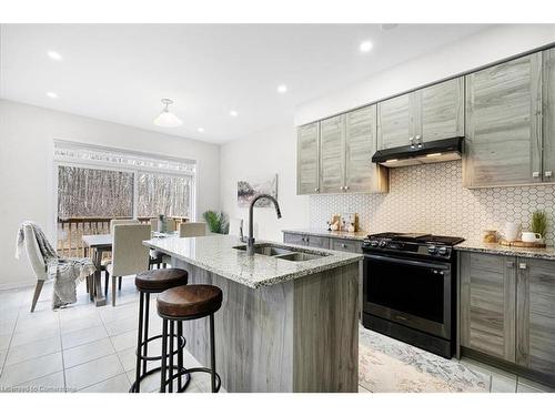 157 Cactus Crescent, Stoney Creek, ON - Indoor Photo Showing Kitchen With Double Sink With Upgraded Kitchen