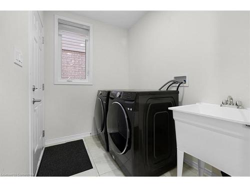 157 Cactus Crescent, Stoney Creek, ON - Indoor Photo Showing Laundry Room