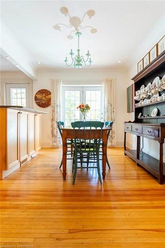 142 Pearl Street S, Hamilton, ON - Indoor Photo Showing Dining Room