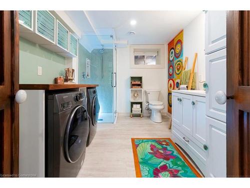 142 Pearl Street S, Hamilton, ON - Indoor Photo Showing Laundry Room