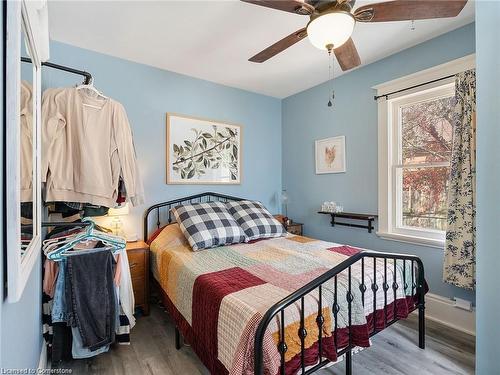 84 Garden Avenue, Brantford, ON - Indoor Photo Showing Bedroom