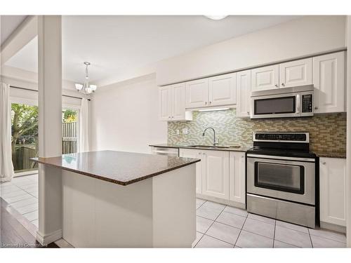 33-6 Chestnut Drive, Grimsby, ON - Indoor Photo Showing Kitchen