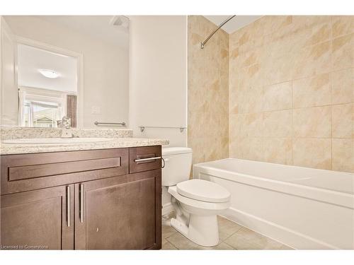 33-6 Chestnut Drive, Grimsby, ON - Indoor Photo Showing Bathroom