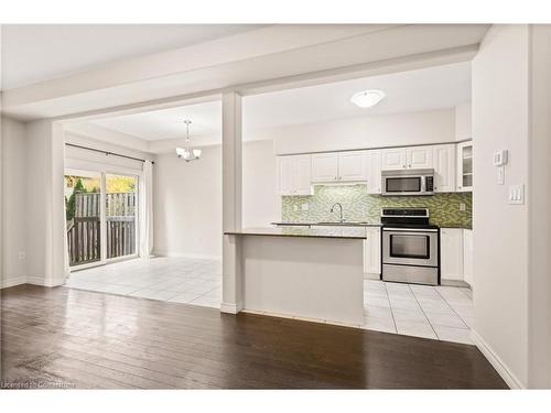 33-6 Chestnut Drive, Grimsby, ON - Indoor Photo Showing Kitchen