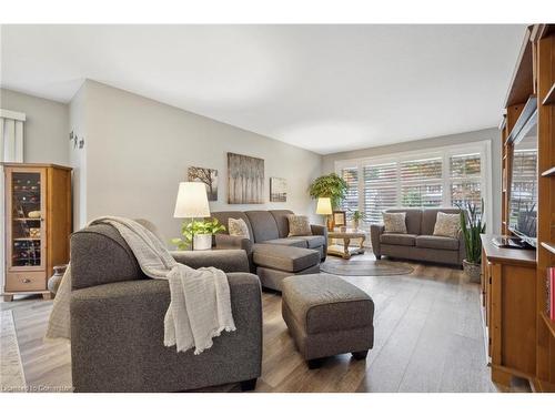 93 Willowridge Road, Etobicoke, ON - Indoor Photo Showing Living Room