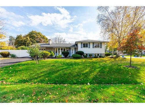 228 Plumtree Drive, Burlington, ON - Outdoor With Deck Patio Veranda With Facade