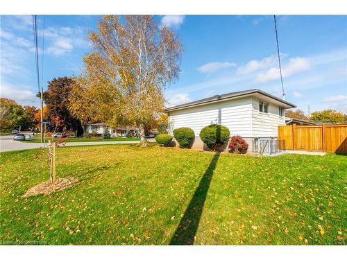 228 Plumtree Drive, Burlington, ON - Outdoor