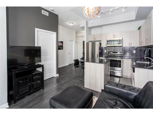 113-1284 Guelph Line, Burlington, ON - Indoor Photo Showing Kitchen