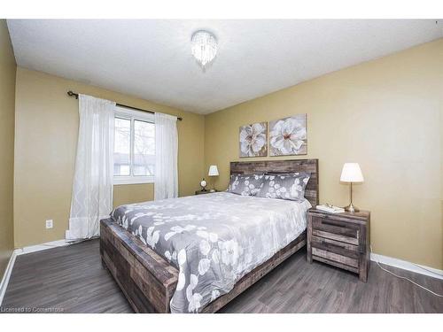 88-2701 Aquitaine Avenue, Mississauga, ON - Indoor Photo Showing Bedroom