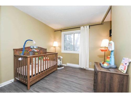 88-2701 Aquitaine Avenue, Mississauga, ON - Indoor Photo Showing Bedroom