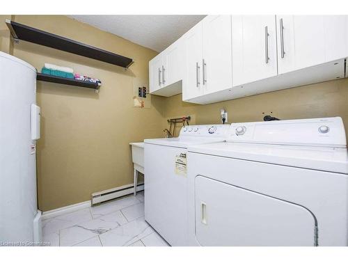 88-2701 Aquitaine Avenue, Mississauga, ON - Indoor Photo Showing Laundry Room