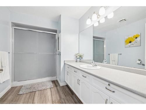 4939 Homestead Drive, Beamsville, ON - Indoor Photo Showing Bathroom