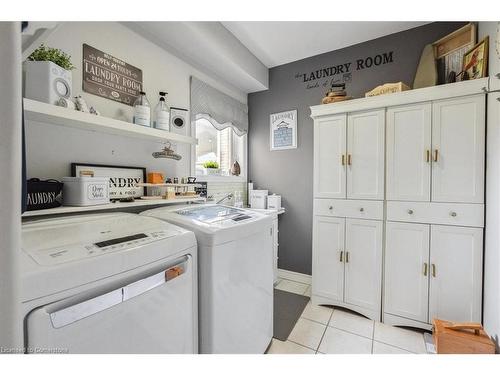 12 Cityview Crescent, Stoney Creek, ON - Indoor Photo Showing Laundry Room