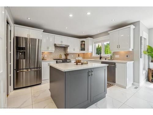 12 Cityview Crescent, Stoney Creek, ON - Indoor Photo Showing Kitchen With Upgraded Kitchen