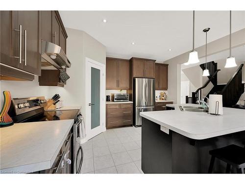 229 John Frederick Drive, Ancaster, ON - Indoor Photo Showing Kitchen With Upgraded Kitchen