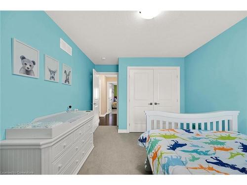 229 John Frederick Drive, Ancaster, ON - Indoor Photo Showing Bedroom