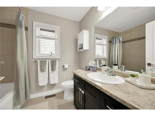 229 John Frederick Drive, Ancaster, ON - Indoor Photo Showing Bathroom