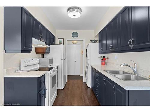 1-245 Bay Street S, Hamilton, ON - Indoor Photo Showing Kitchen With Double Sink