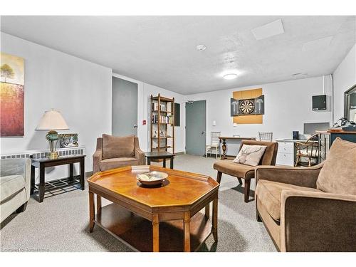 1-245 Bay Street S, Hamilton, ON - Indoor Photo Showing Living Room