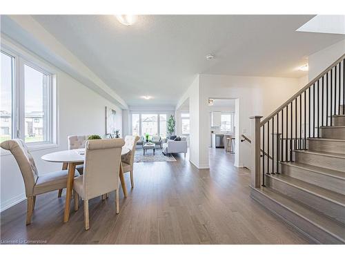 208 Provident Way, Mount Hope, ON - Indoor Photo Showing Dining Room