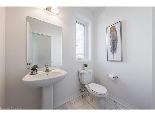 208 Provident Way, Mount Hope, ON - Indoor Photo Showing Bathroom