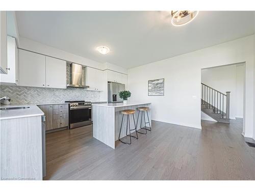 208 Provident Way, Mount Hope, ON - Indoor Photo Showing Kitchen