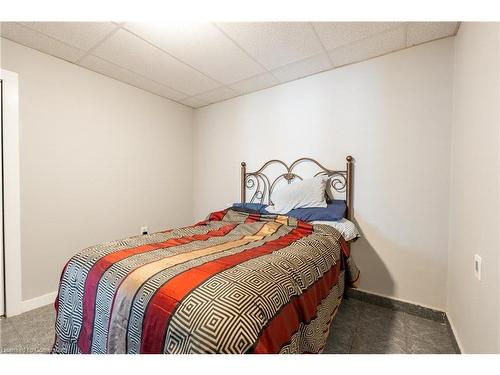 478 East Main Street, Welland, ON - Indoor Photo Showing Bedroom