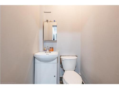 478 East Main Street, Welland, ON - Indoor Photo Showing Bathroom