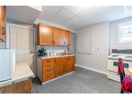 478 East Main Street, Welland, ON - Indoor Photo Showing Kitchen