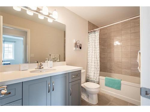 120 Dunrobin Lane, Grimsby, ON - Indoor Photo Showing Bathroom