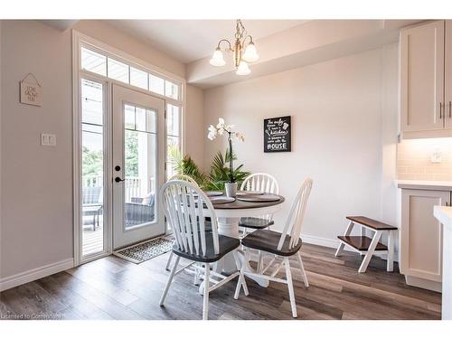 120 Dunrobin Lane, Grimsby, ON - Indoor Photo Showing Dining Room