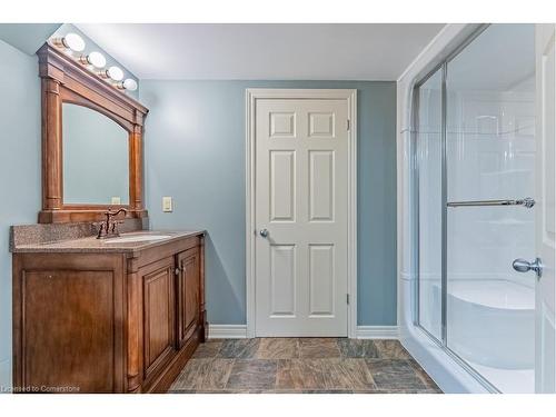 3867 Quarry Road Road, Beamsville, ON - Indoor Photo Showing Bathroom