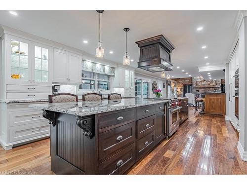 3867 Quarry Road Road, Beamsville, ON - Indoor Photo Showing Kitchen With Upgraded Kitchen