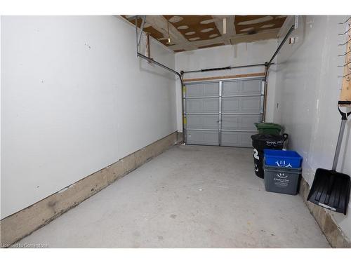 63-77 Tindale Court, Hamilton, ON - Indoor Photo Showing Garage